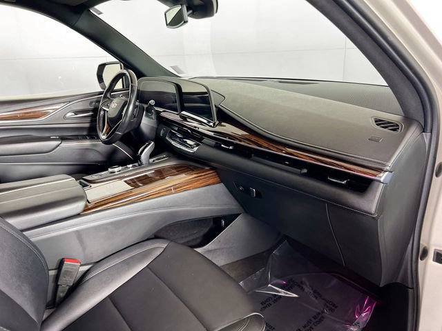 Used 2022 Cadillac Escalade Luxury w/ LPO, Floor Liner Package AWD/4WD image 29