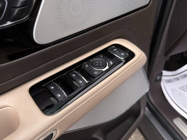 Used 2023 Lincoln Aviator Reserve w/ Equipment Group 201A image 23