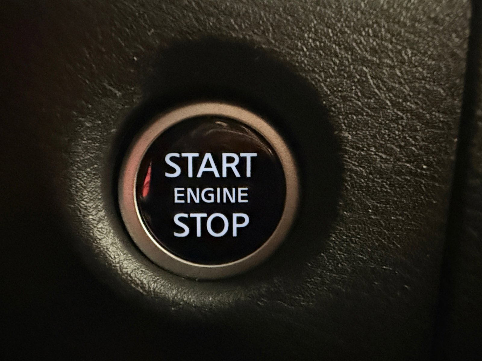 Used 2024 Nissan Frontier SL w/ Technology Package image 37