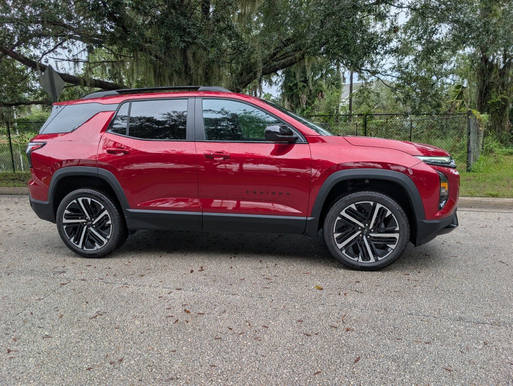 New 2027 Chevrolet Equinox RS w/ Safety and Technology Package FWD image 10