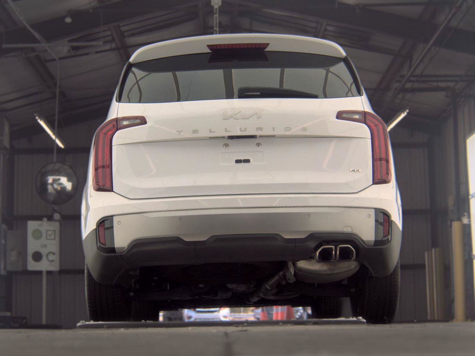 Used 2025 Kia Telluride S AWD/4WD image 9