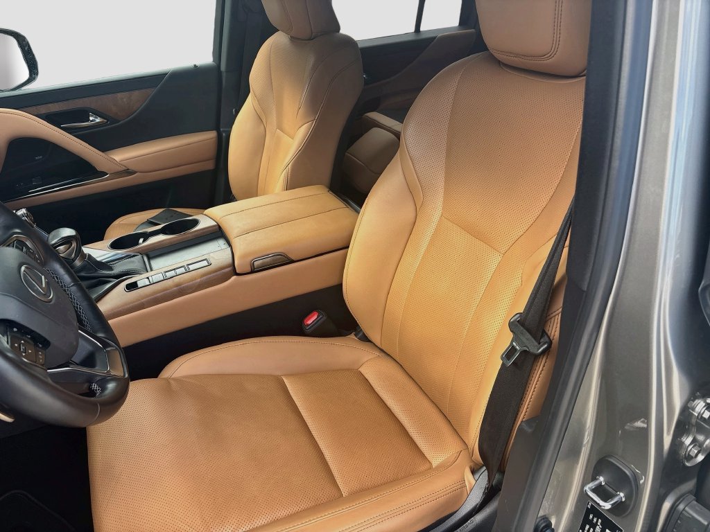 Used 2024 Lexus LX 600 4WD w/ Appearance Package image 20