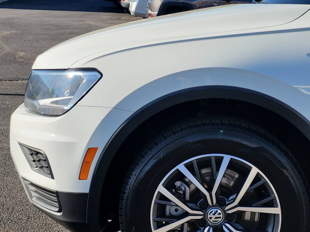 Used 2020 Volkswagen Tiguan SE w/ 3rd Row Seat Package AWD/4WD image 10