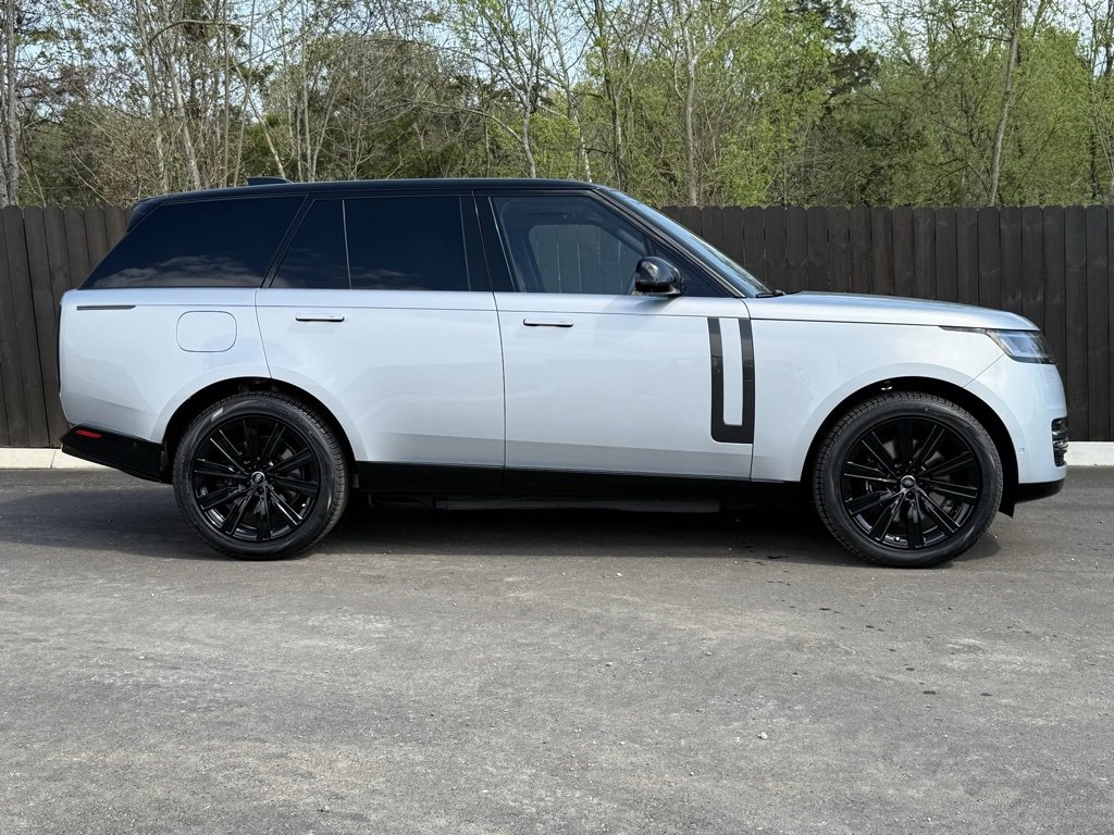 New 2025 Land Rover Range Rover SE image 7