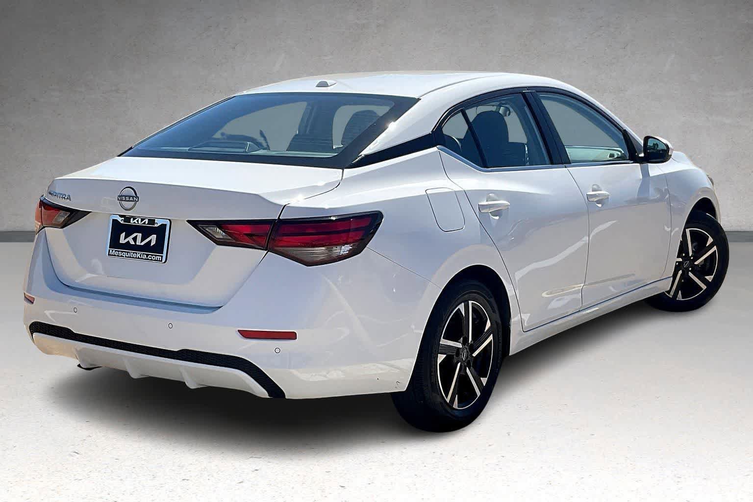 Used 2025 Nissan Sentra SV FWD image 22