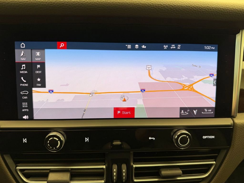 Used 2022 Porsche Macan S AWD/4WD image 9