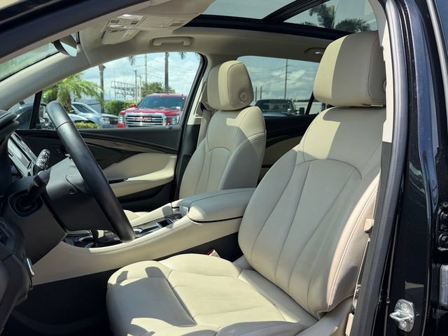 Used 2020 Buick Envision Premium w/ Driver Confidence Package AWD/4WD image 9