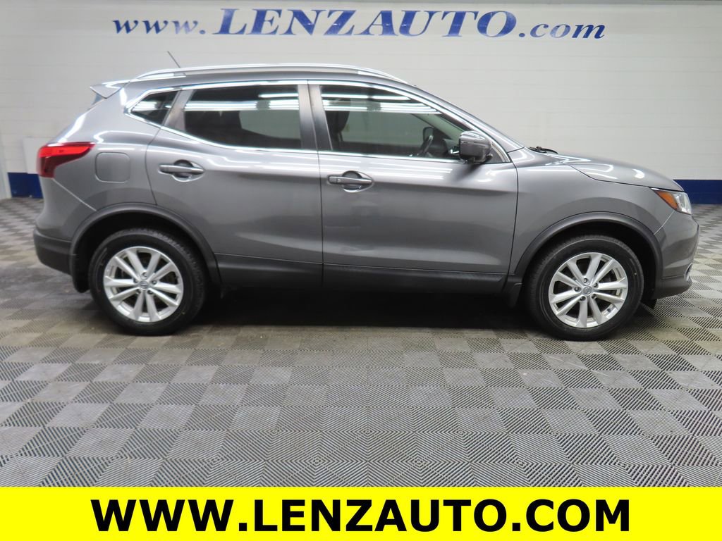Used 2017 Nissan Rogue Sport SV w/ SV Premium Package AWD/4WD video 2
