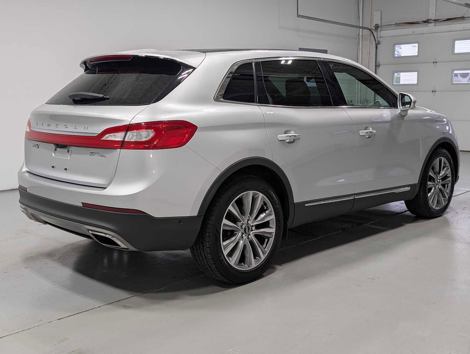Used 2017 Lincoln MKX Reserve image 8