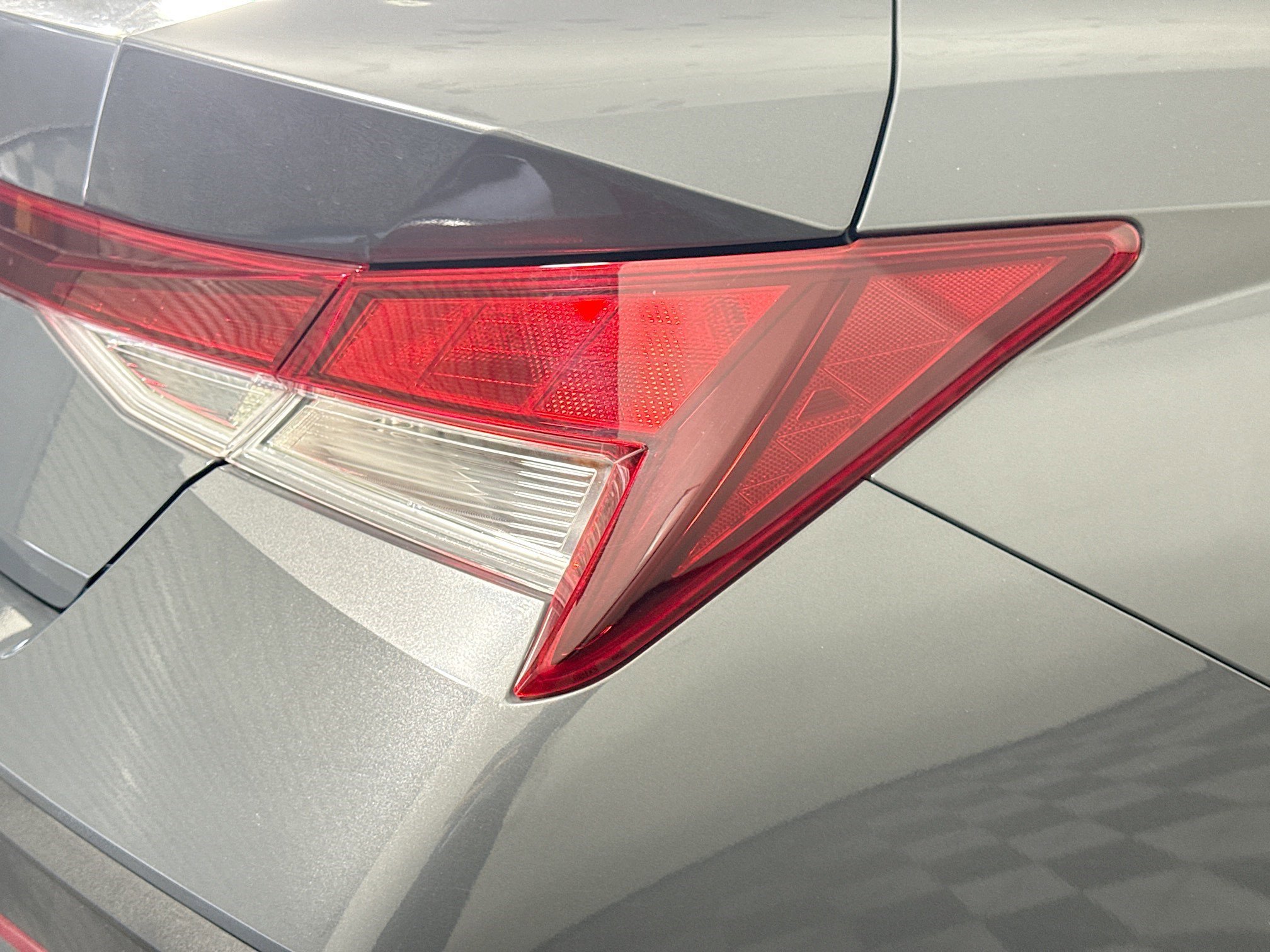 Used 2025 Hyundai Elantra SE image 33