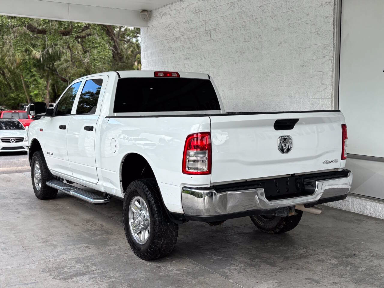 Used 2022 RAM 2500 Tradesman w/ Chrome Appearance Group AWD/4WD image 6
