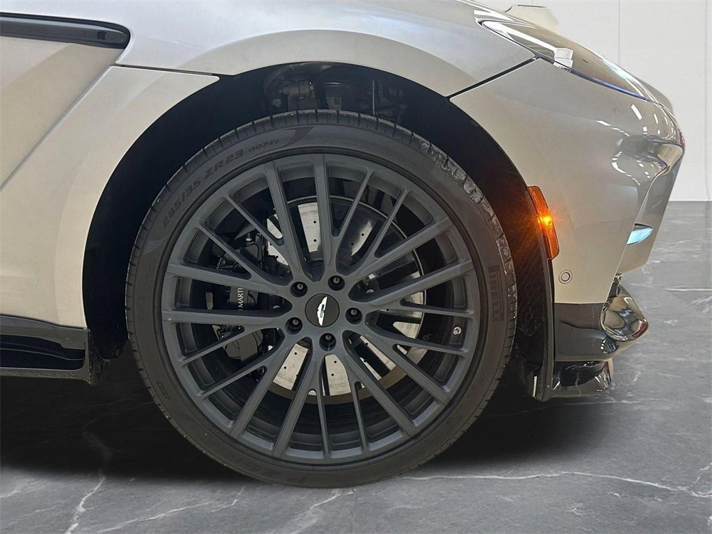 New 2026 Aston Martin DBX 707 image 35