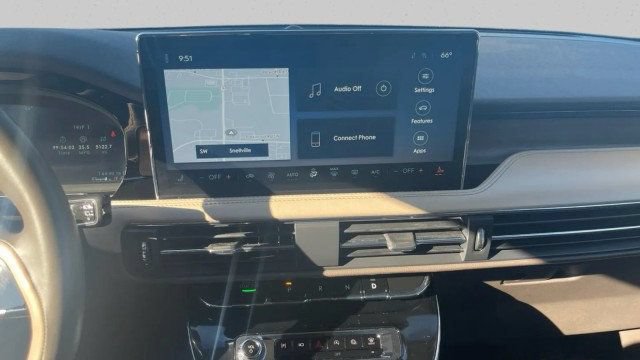 Used 2023 Lincoln Corsair Reserve FWD image 16