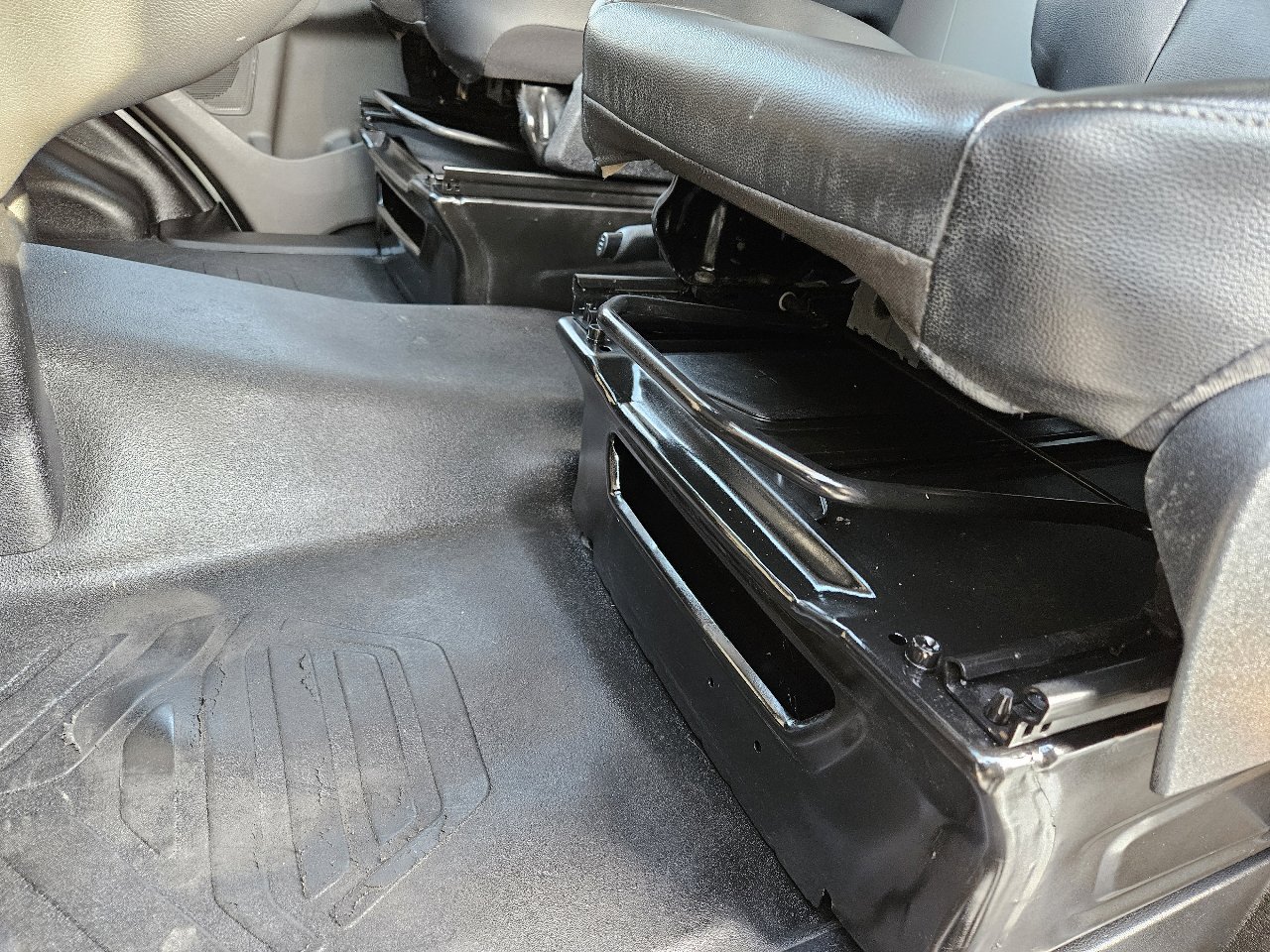 Used 2020 Ford Transit 250 Medium Roof image 15