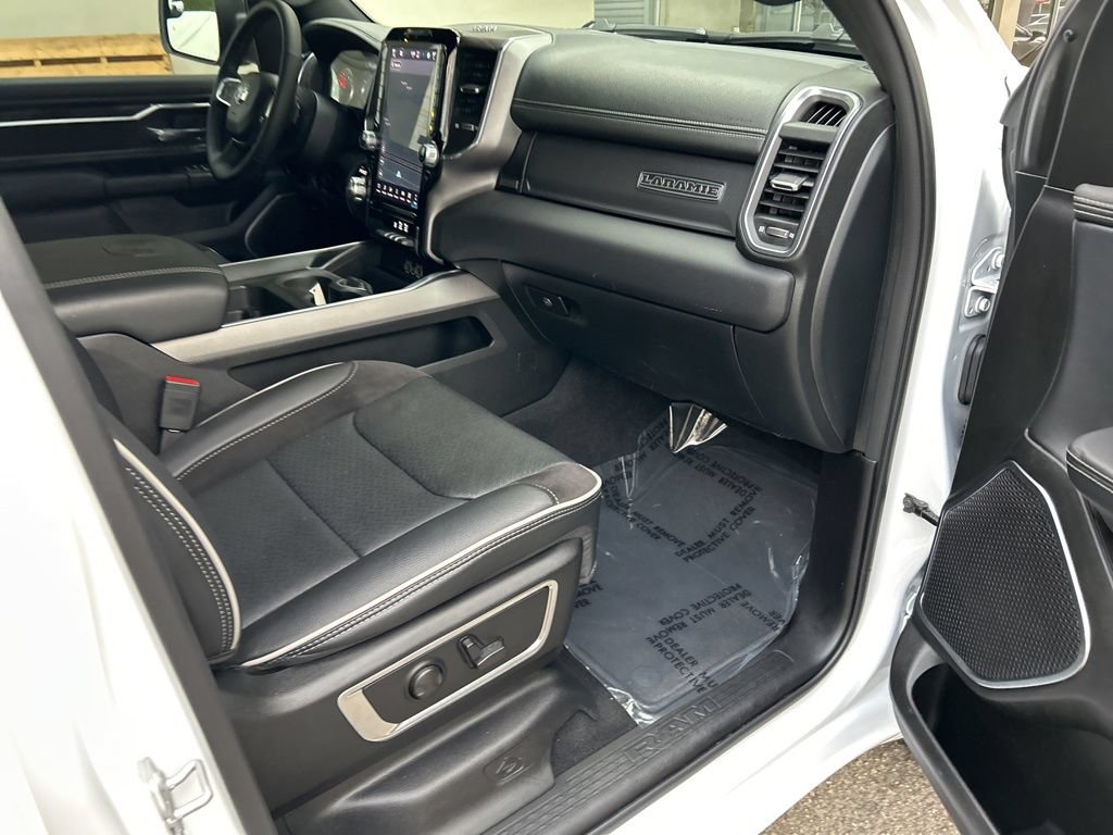 Used 2026 RAM 1500 Laramie AWD/4WD image 29