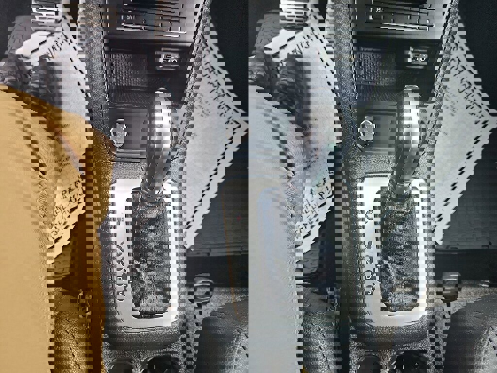 Used 2016 Volkswagen Tiguan R-Line image 19