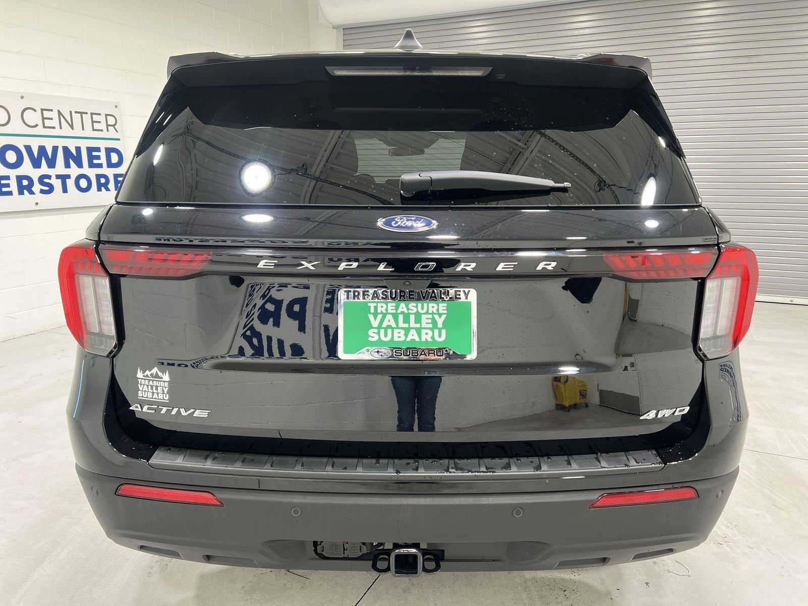 Used 2025 Ford Explorer Active image 7