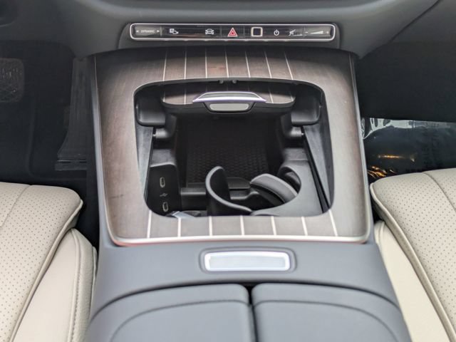Used 2025 Mercedes-Benz E 350 Sedan image 19