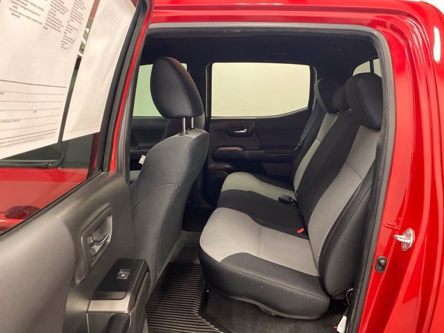 Used 2022 Toyota Tacoma TRD Off-Road w/ Technology Package AWD/4WD image 20