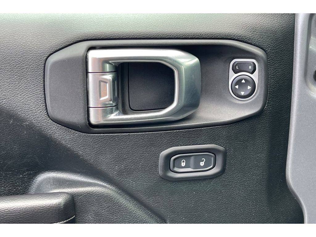 Used 2019 Jeep Wrangler Sport image 12