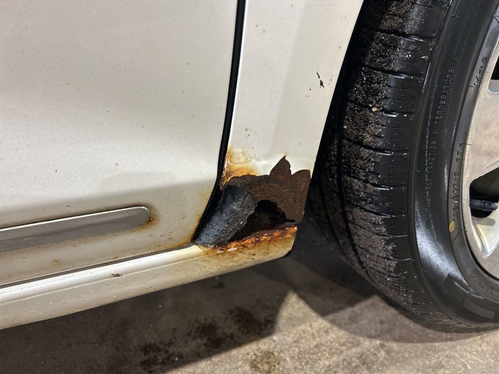 Used 2010 Buick LaCrosse CXL w/ Luxury Package AWD/4WD image 14