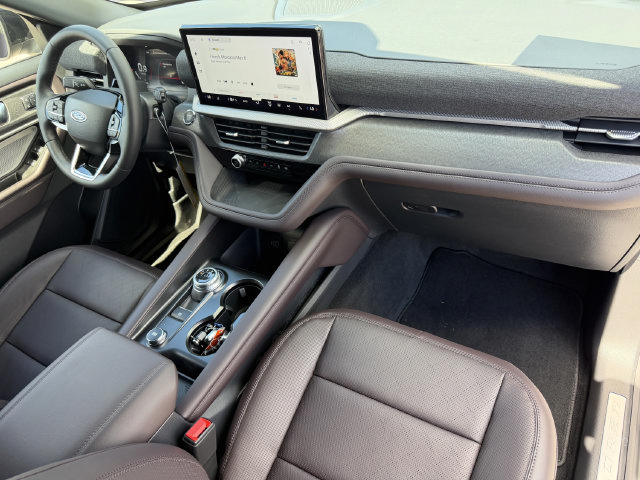 New 2027 Ford Explorer Platinum RWD image 78