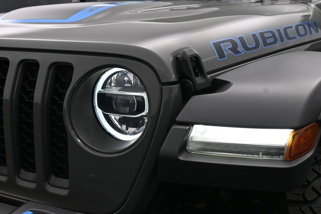 Used 2022 Jeep Wrangler Unlimited Rubicon 4xe w/ Cold Weather Group AWD/4WD image 38