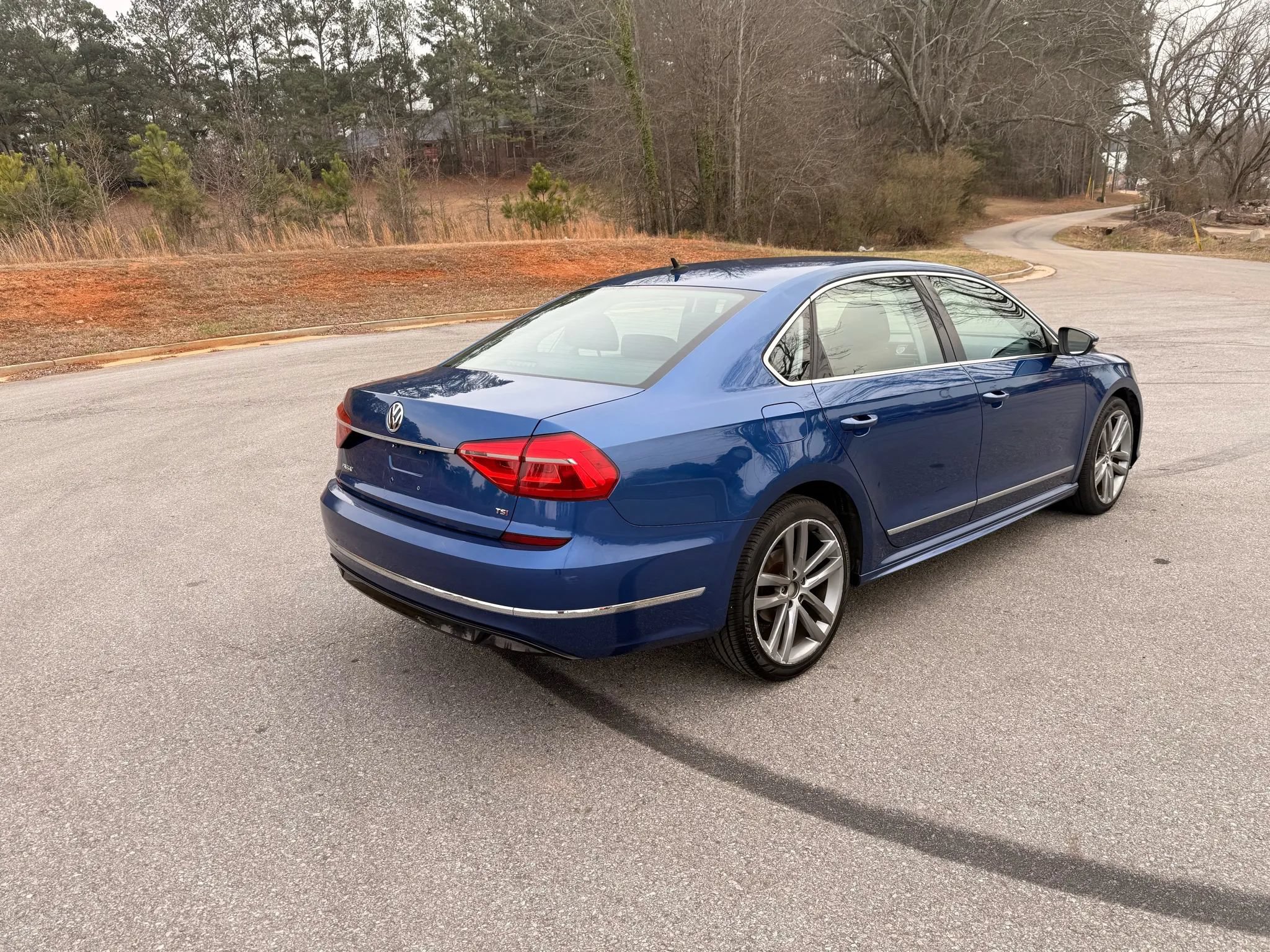 Used 2016 Volkswagen Passat 1.8T R-Line FWD image 6