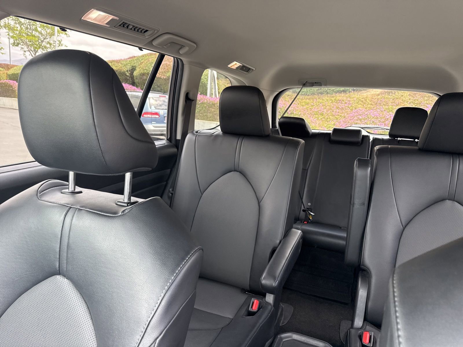 Used 2024 Toyota Grand Highlander AWD image 12