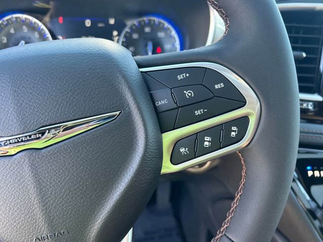 New 2026 Chrysler Pacifica Pinnacle image 14