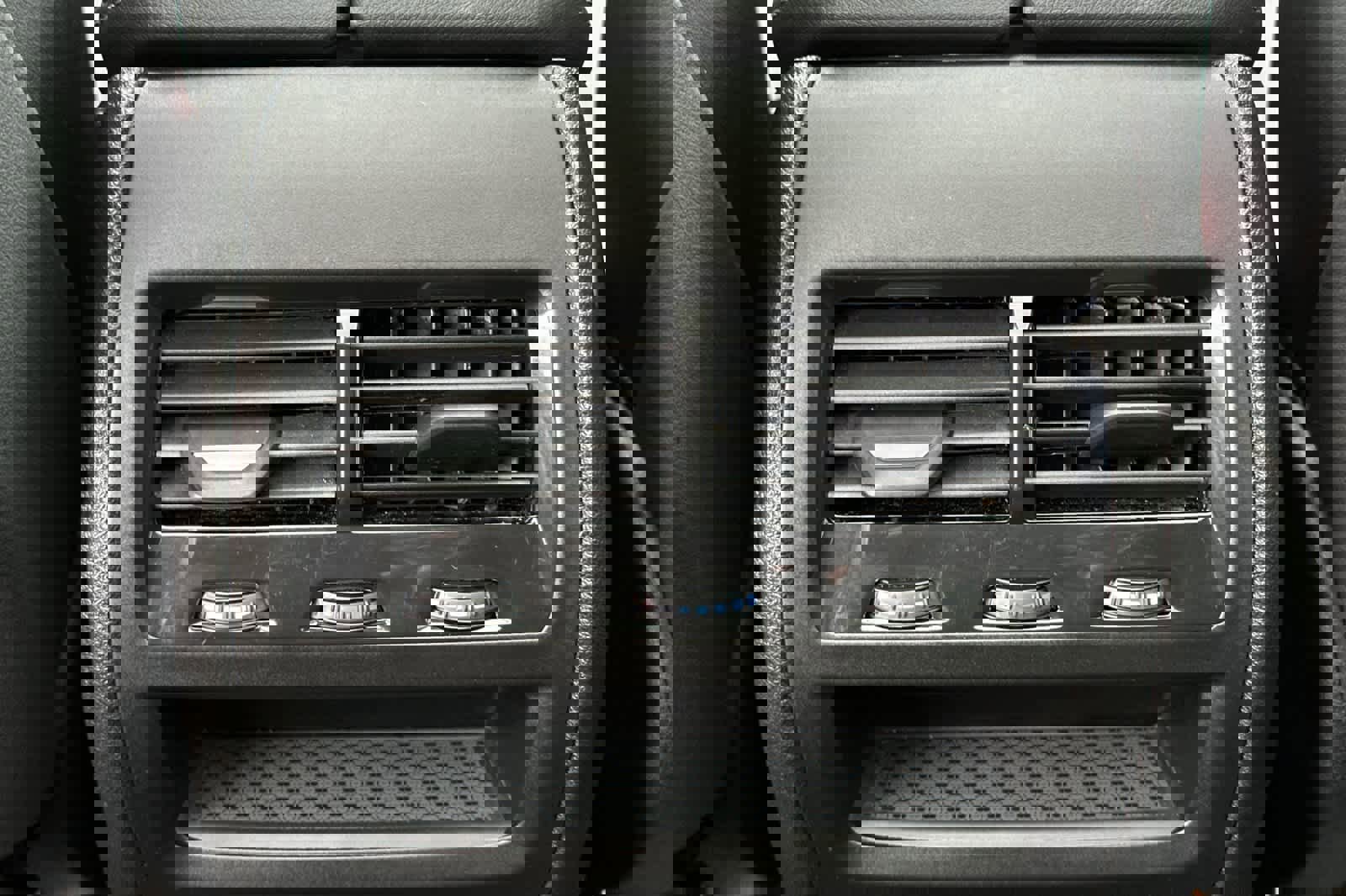 Used 2025 BMW X5 xDrive50e image 14