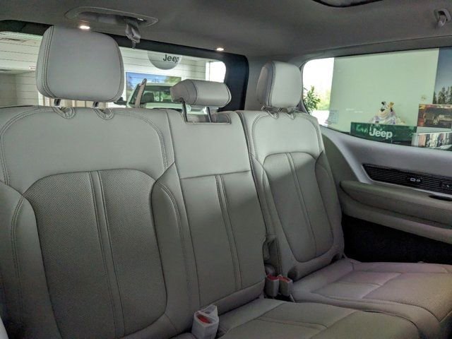 New 2024 Jeep Grand Wagoneer Series I image 12