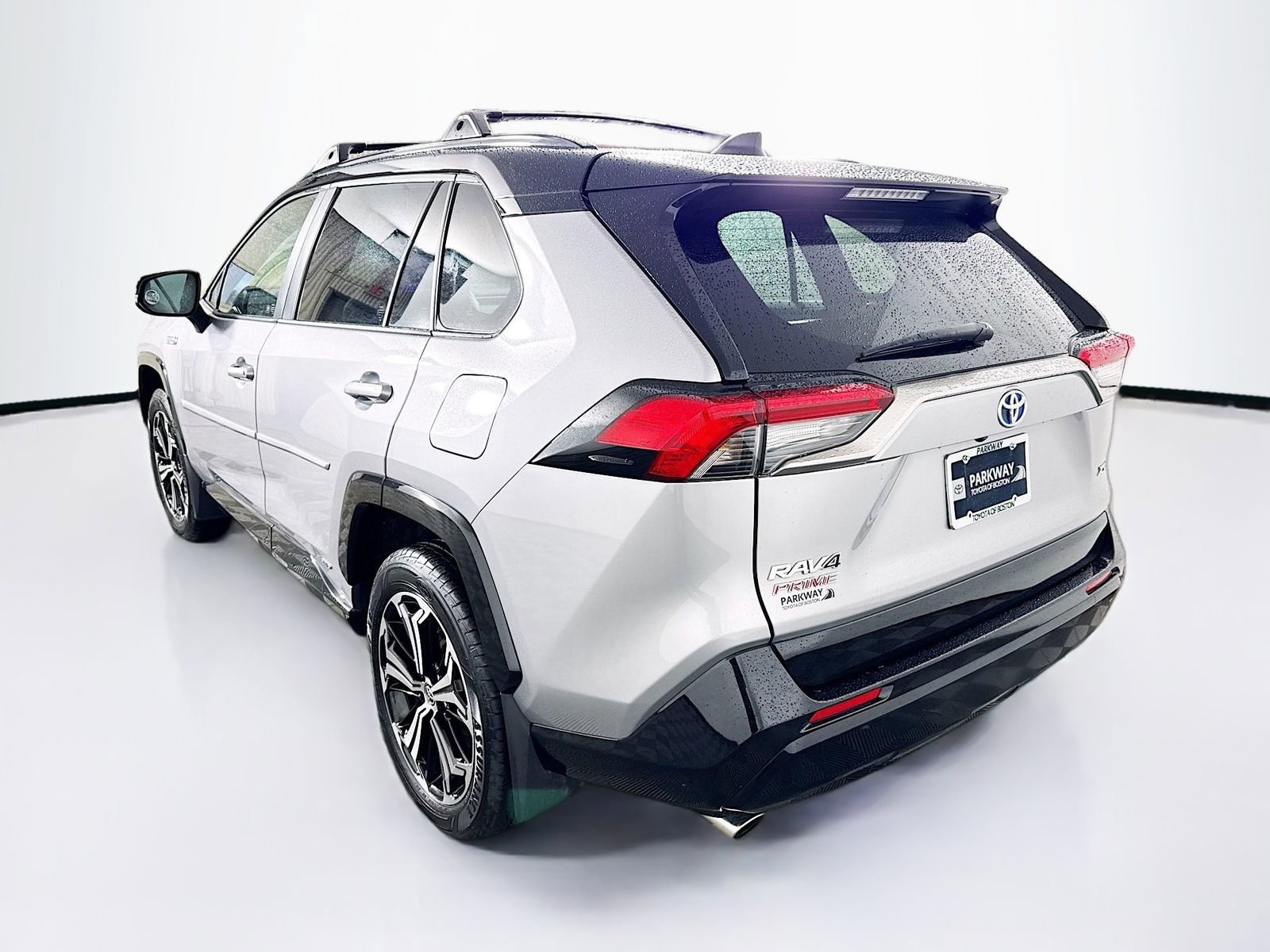 Used 2024 Toyota RAV4 XSE w/ Weather Package image 5