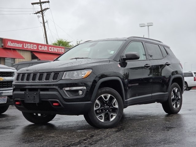 Used 2018 Jeep Compass Trailhawk w/ Cold Weather Group AWD/4WD image 2