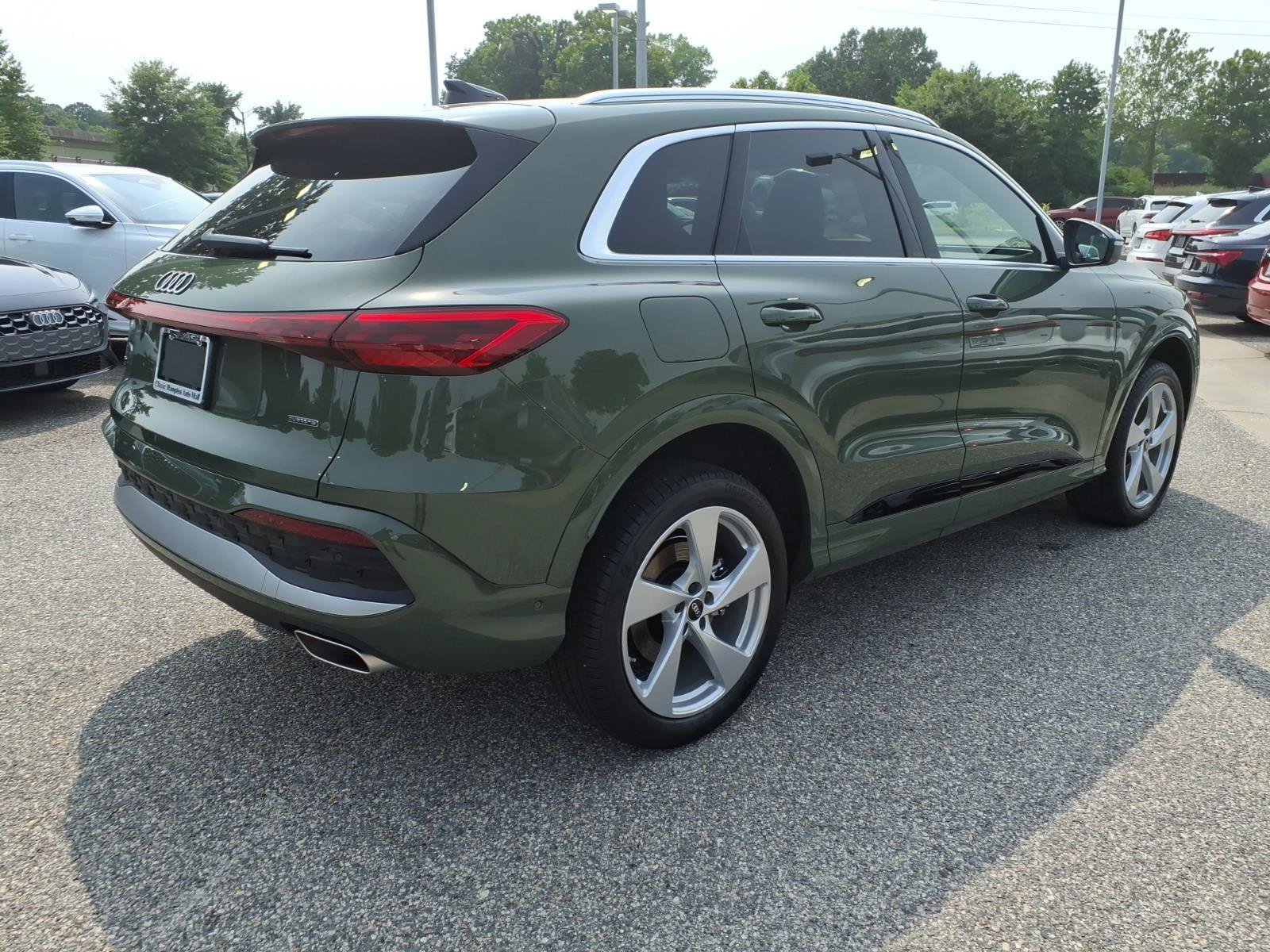 Certified 2025 Audi Q5 Premium Plus w/ Premium Plus AWD/4WD image 5