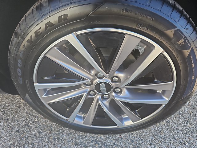 New 2026 Cadillac Vistiq Sport image 35