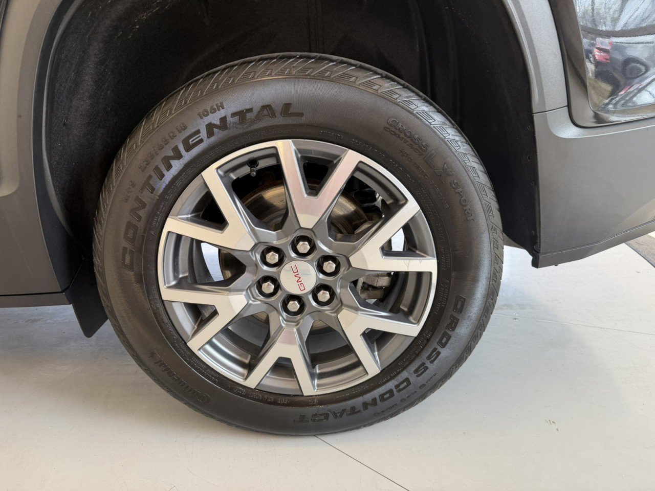 Used 2023 GMC Acadia SLT image 48