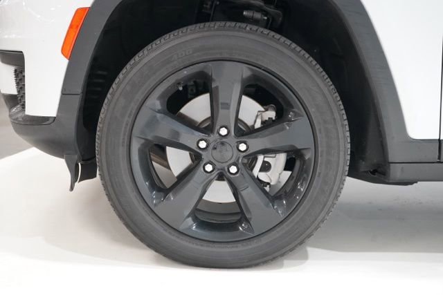 Used 2023 Jeep Grand Cherokee L Altitude image 11