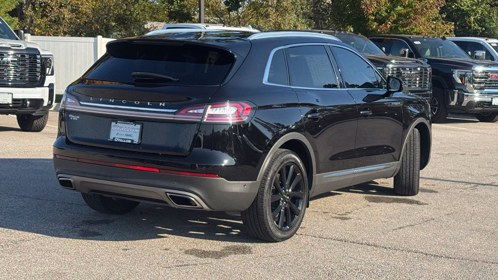 Used 2022 Lincoln Nautilus Reserve w/ Equipment Group 201A AWD/4WD image 2