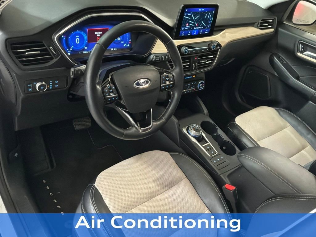 Used 2021 Ford Escape Titanium w/ Titanium Elite Package image 17