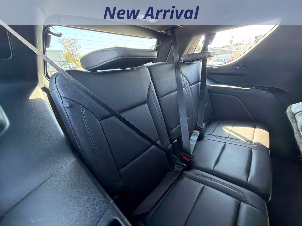 Certified 2022 Chevrolet Tahoe Z71 w/ Luxury Package AWD/4WD image 8