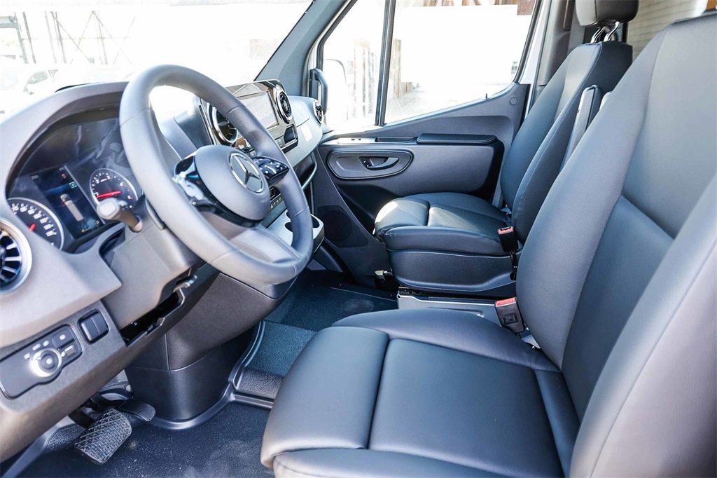 New 2025 Mercedes-Benz Sprinter 2500 image 21