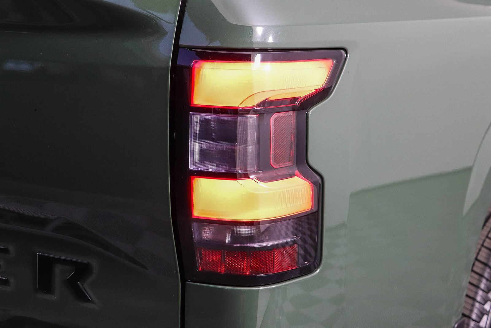 New 2027 Nissan Frontier SV w/ Tow Package RWD image 9