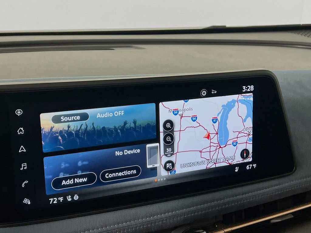 Used 2025 Nissan Ariya Platinum image 15