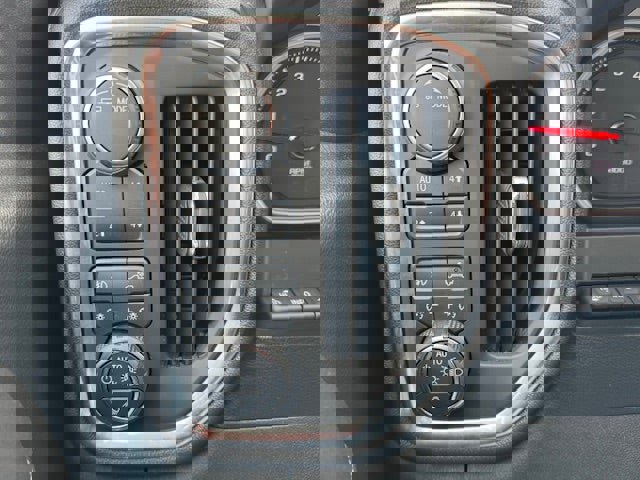 Used 2022 Chevrolet Silverado 1500 High Country w/ Technology Package image 39