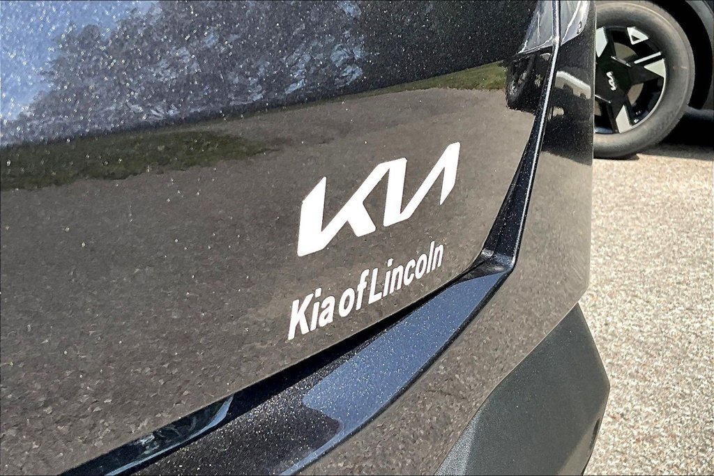 New 2026 Kia Sorento S w/ S Panoramic Sunroof Package FWD image 9