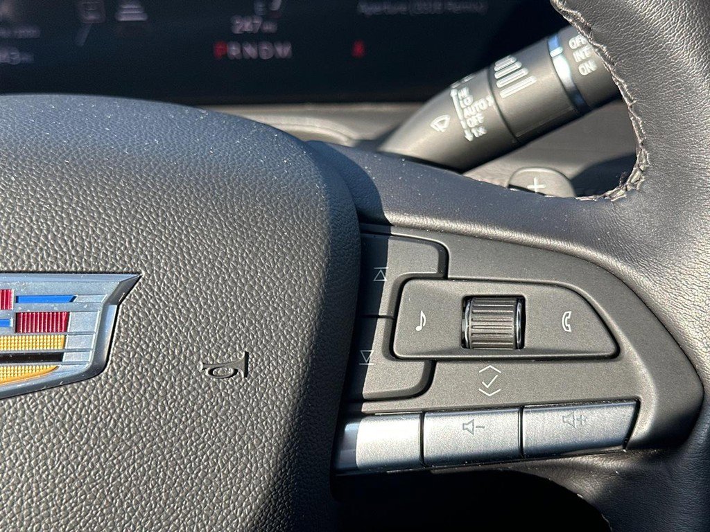 Certified 2025 Cadillac XT4 Premium Luxury image 24