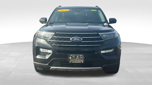 Used 2023 Ford Explorer XLT image 2