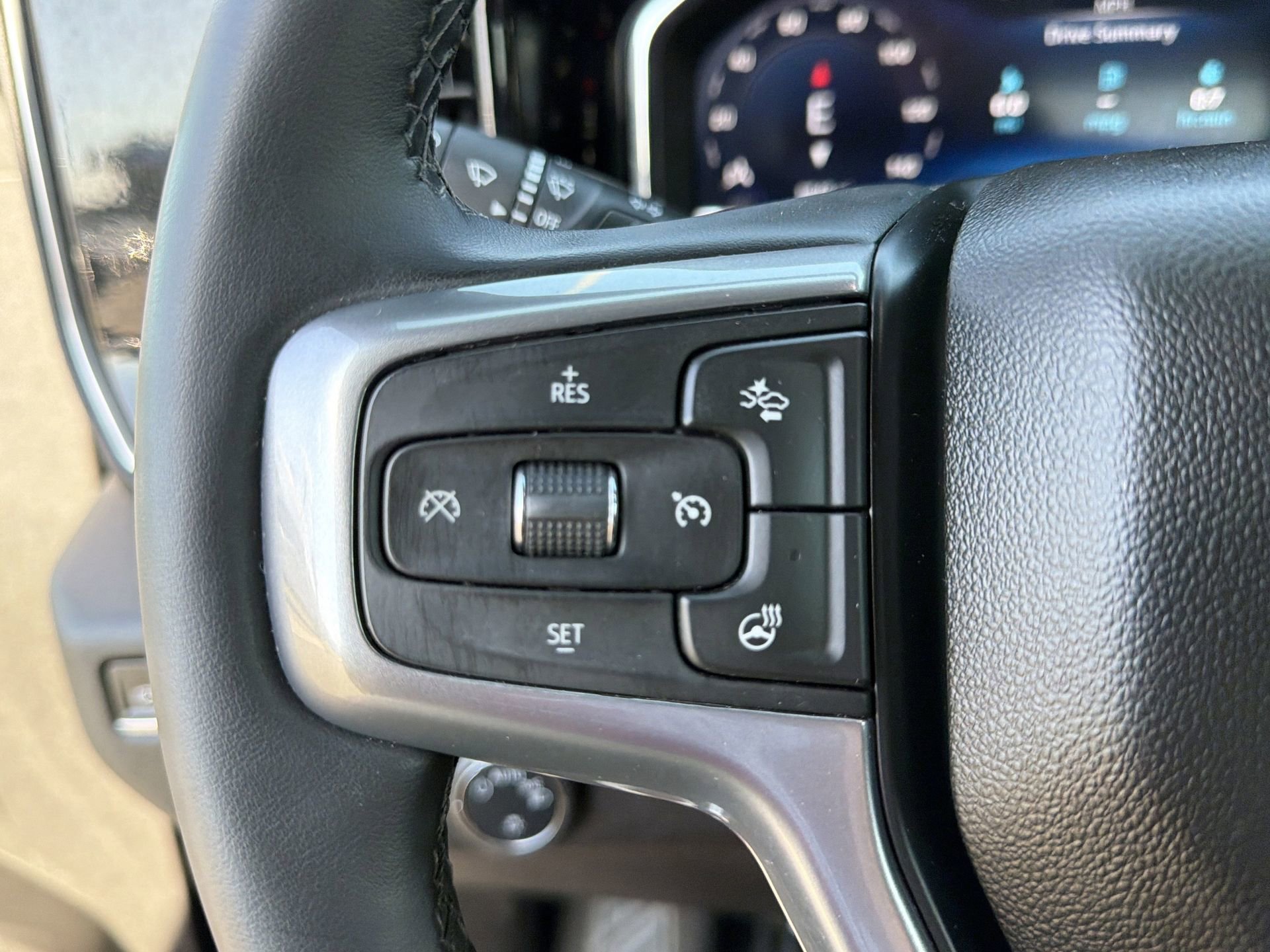 Used 2024 Chevrolet Silverado 1500 LT image 12