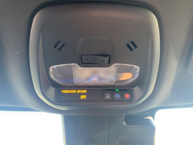 Used 2025 Chevrolet Trax RS w/ Driver Confidence Package FWD image 23